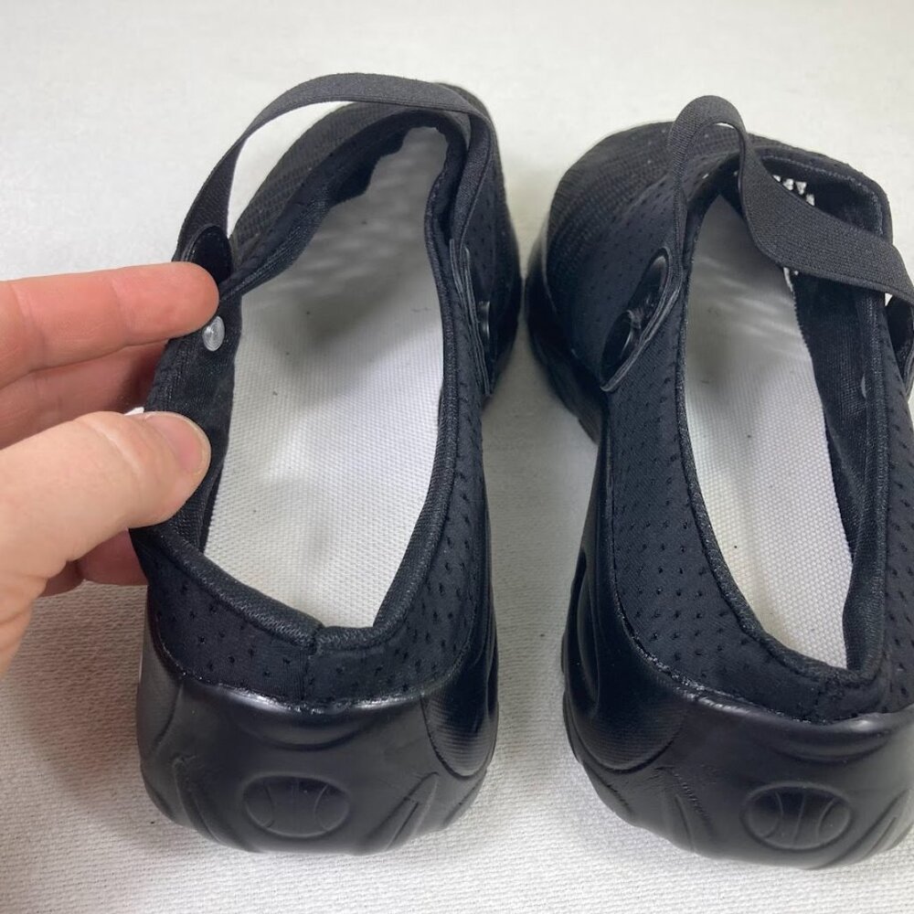 Bundle 2 Pairs Slip-On Clog Shoes Women’s 8–8.5 EU 39 Black Gray - READ - Picture 4 of 9